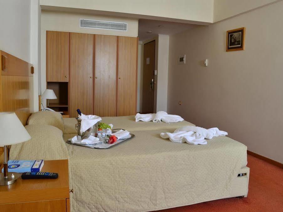Hotel Ilissos Atenas Exterior foto